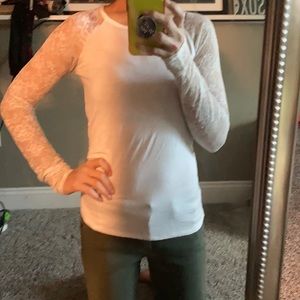 Forever 21 long sleeve top so small